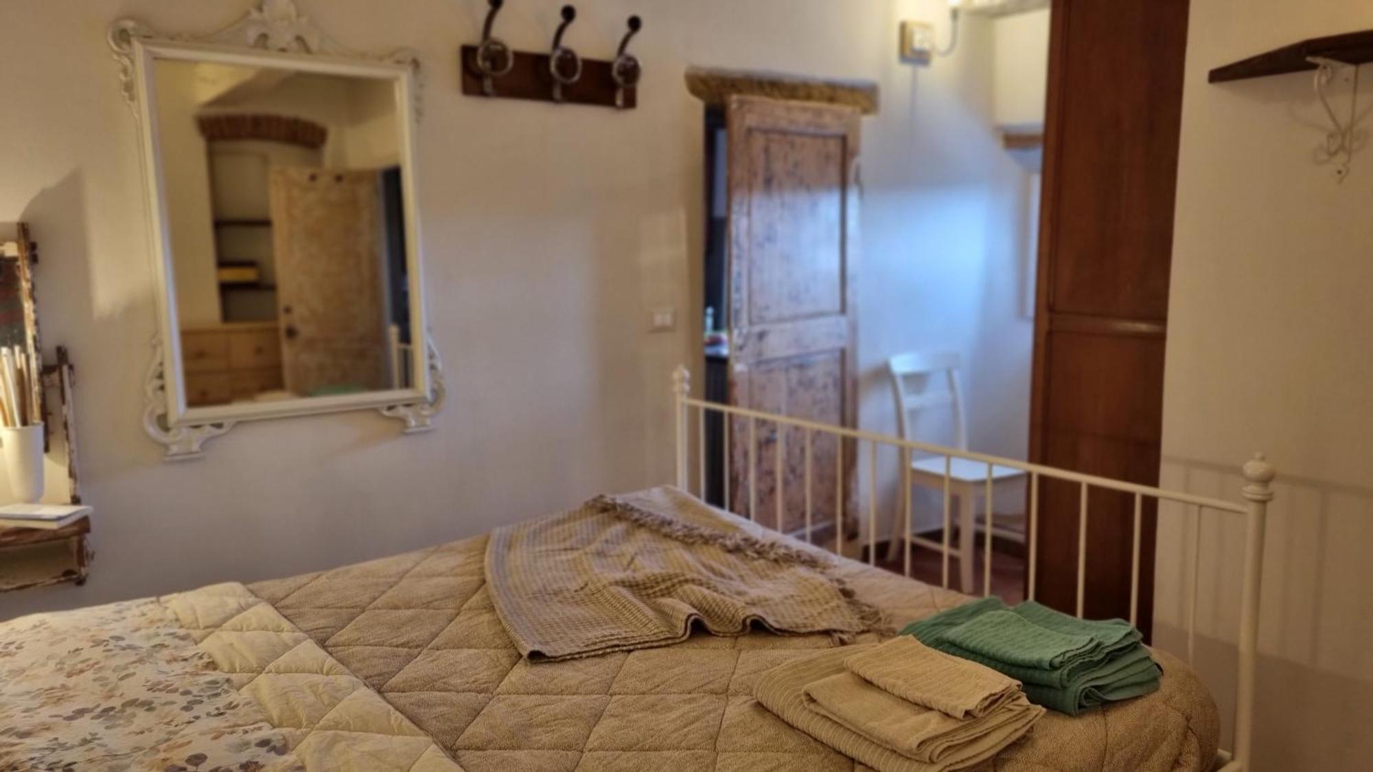 Il Piccino 29, Esperienza Romantica In Borgo.... Montescudaio Exterior foto